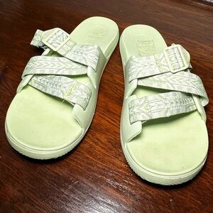 Chaco Green Chillos Slide Sandals Women's Size 10 EUC